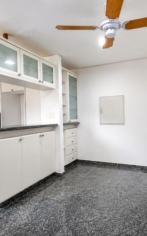 Casa para alugar com 486m², 4 quartos e 5 vagas Casa para alugar com 486m², 4 quartos e 5 vagasCozinha