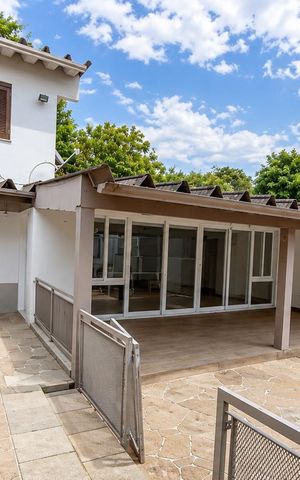 Casa para alugar com 486m², 4 quartos e 5 vagas Casa para alugar com 486m², 4 quartos e 5 vagasÁrea comum