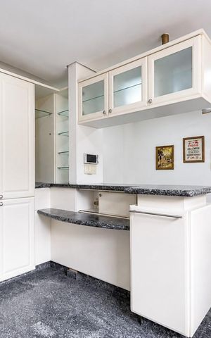 Casa para alugar com 486m², 4 quartos e 5 vagas Casa para alugar com 486m², 4 quartos e 5 vagasCozinha