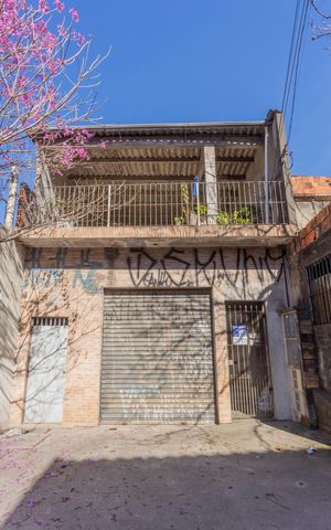Casa para alugar com 80m², 2 quartos e sem vagaFachada