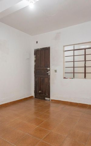 Casa para alugar com 80m², 2 quartos e sem vagaSala