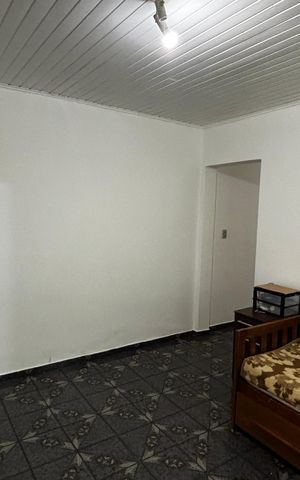 Casa à venda com 100m², 3 quartos e 1 vaga Casa à venda com 100m², 3 quartos e 1 vagaSala