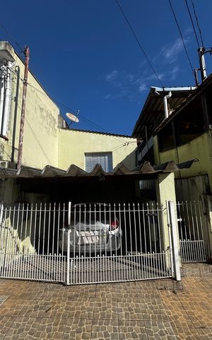 Casa à venda com 100m², 3 quartos e 1 vaga Casa à venda com 100m², 3 quartos e 1 vagaGaragem