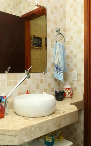 Casa de condomínio à venda com 62m², 2 quartos e 1 vagaBanheiro social