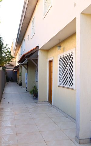Casa de condomínio à venda com 62m², 2 quartos e 1 vagaÁrea comum