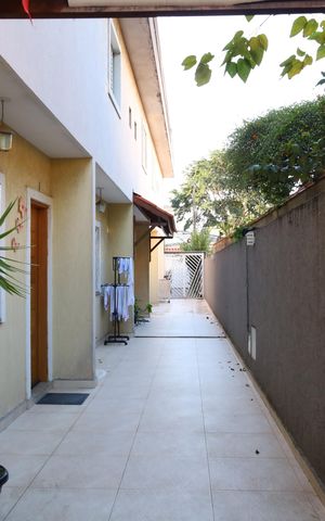 Casa de condomínio à venda com 62m², 2 quartos e 1 vagaÁrea comum
