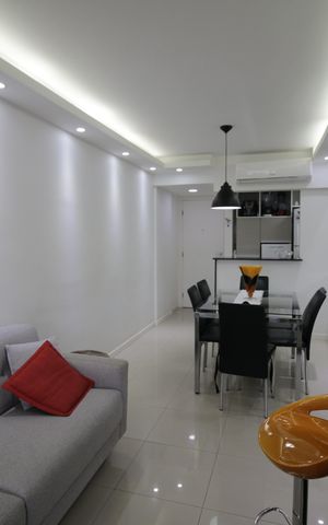 Apartamento à venda com 67m², 2 quartos e 1 vagaSala