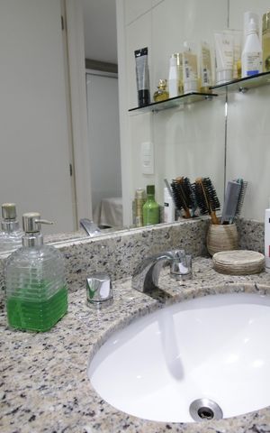 Apartamento à venda com 67m², 2 quartos e 1 vagaBanheiro da Suíte 2