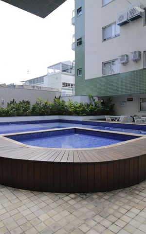 Apartamento à venda com 67m², 2 quartos e 1 vagaÁrea comum - Piscina