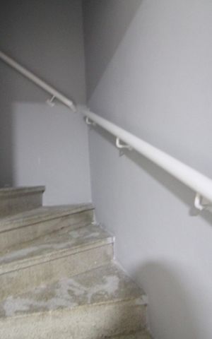 Casa à venda com 110m², 3 quartos e 1 vagaEscada