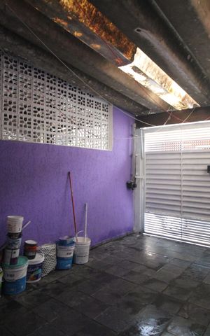 Casa à venda com 110m², 3 quartos e 1 vagaGaragem