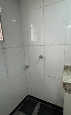 Casa para alugar com 200m², 2 quartos e 2 vagasBanheiro Social 2