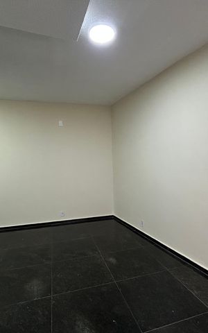 Casa para alugar com 200m², 2 quartos e 2 vagasSala