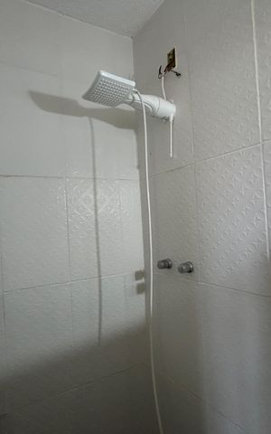Casa para alugar com 200m², 2 quartos e 2 vagasBanheiro da Suíte 1