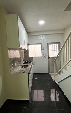 Casa para alugar com 200m², 2 quartos e 2 vagasCozinha