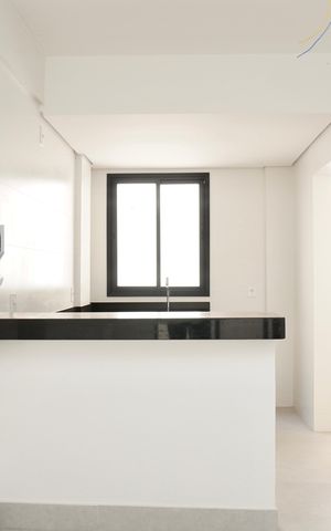 Apartamento à venda com 180m², 3 quartos e 2 vagas Apartamento à venda com 180m², 3 quartos e 2 vagasCozinha e Área de Serviço