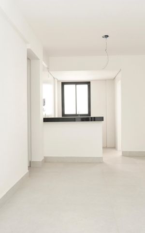 Apartamento à venda com 180m², 3 quartos e 2 vagas Apartamento à venda com 180m², 3 quartos e 2 vagasSala