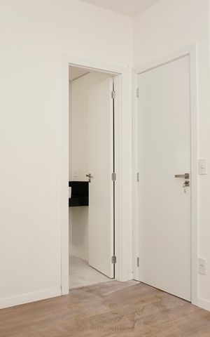 Apartamento à venda com 180m², 3 quartos e 2 vagas Apartamento à venda com 180m², 3 quartos e 2 vagasSuíte