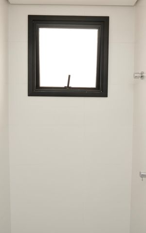 Apartamento à venda com 180m², 3 quartos e 2 vagas Apartamento à venda com 180m², 3 quartos e 2 vagasBanheiro da Suíte