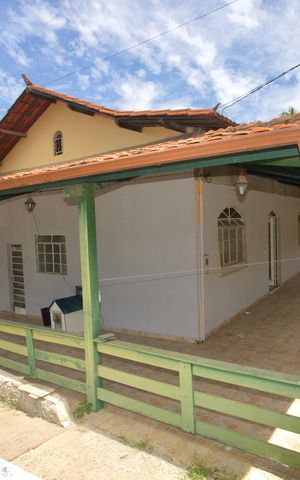 Apartamento para alugar com 1300m², 4 quartos e 6 vagas Apartamento para alugar com 1300m², 4 quartos e 6 vagasVaranda
