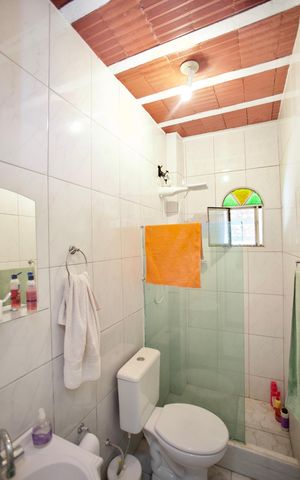 Apartamento para alugar com 1300m², 4 quartos e 6 vagas Apartamento para alugar com 1300m², 4 quartos e 6 vagasBanheiro da Suíte