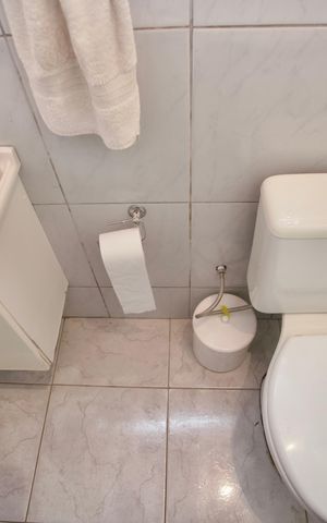 Apartamento para alugar com 1300m², 4 quartos e 6 vagas Apartamento para alugar com 1300m², 4 quartos e 6 vagasBanheiro da Suíte