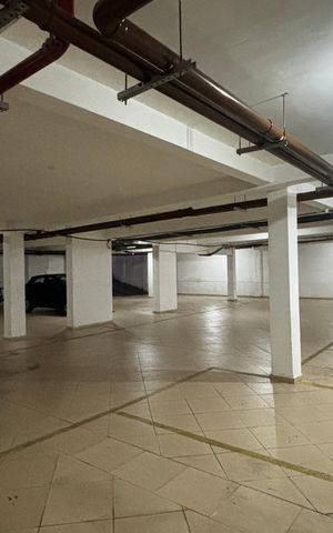 Apartamento à venda com 40m², 2 quartos e 2 vagas Apartamento à venda com 40m², 2 quartos e 2 vagasGaragem