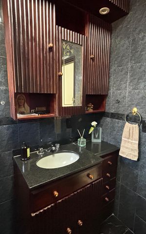 Casa à venda com 290m², 3 quartos e 3 vagasBanheiro 1