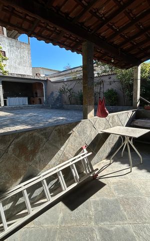 Casa à venda com 290m², 3 quartos e 3 vagasÁrea de Serviço