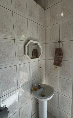 Casa à venda com 290m², 3 quartos e 3 vagasBanheiro 2