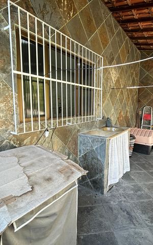 Casa à venda com 290m², 3 quartos e 3 vagasÁrea de Serviço