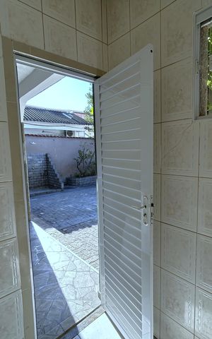 Casa à venda com 290m², 3 quartos e 3 vagasBanheiro 2