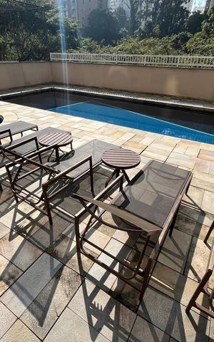 Apartamento à venda com 79m², 3 quartos e 2 vagas Apartamento à venda com 79m², 3 quartos e 2 vagasÁrea comum - Piscina