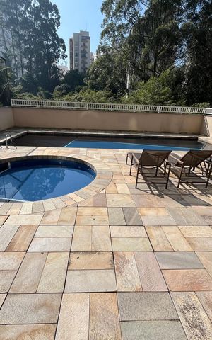 Apartamento à venda com 79m², 3 quartos e 2 vagas Apartamento à venda com 79m², 3 quartos e 2 vagasÁrea comum - Piscina