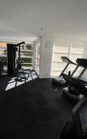 Apartamento à venda com 79m², 3 quartos e 2 vagas Apartamento à venda com 79m², 3 quartos e 2 vagasÁrea comum - Academia