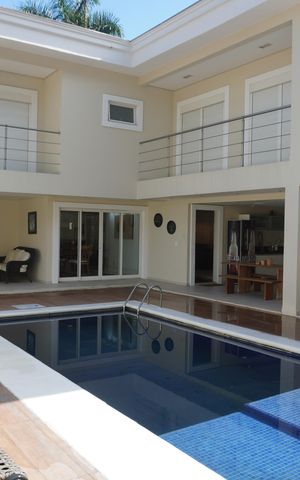 Casa de condomínio para alugar com 560m², 4 quartos e 4 vagasPiscina