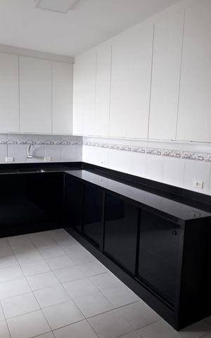 Apartamento para alugar com 173m², 3 quartos e 2 vagas Apartamento para alugar com 173m², 3 quartos e 2 vagasCozinha