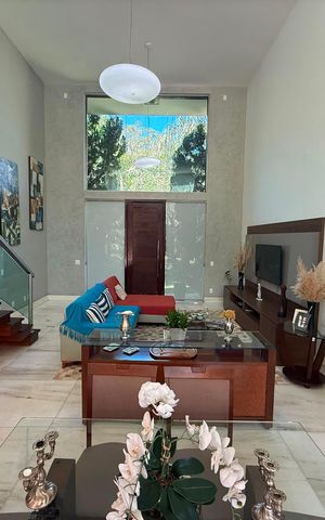 Casa de condomínio para alugar com 300m², 5 quartos e 10 vagas Casa de condomínio para alugar com 300m², 5 quartos e 10 vagasSala