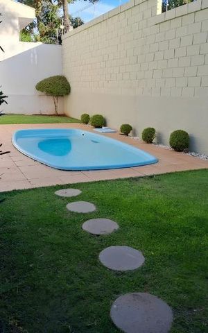 Casa de condomínio para alugar com 120m², 3 quartos e 2 vagas Casa de condomínio para alugar com 120m², 3 quartos e 2 vagasPiscina