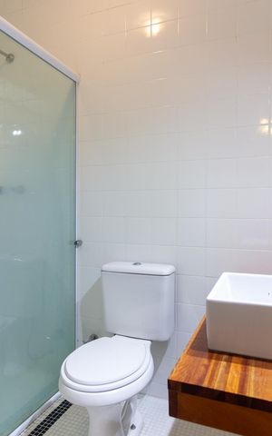 Apartamento para alugar com 90m², 2 quartos e 1 vaga Apartamento para alugar com 90m², 2 quartos e 1 vagaBanheiro de Suíte