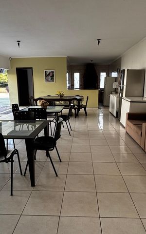 Casa para alugar com 580m², 4 quartos e 30 vagas Casa para alugar com 580m², 4 quartos e 30 vagasÁrea comum