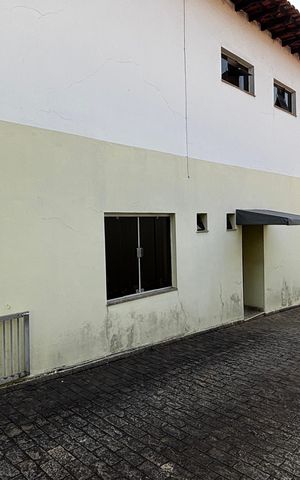 Casa para alugar com 580m², 4 quartos e 30 vagas Casa para alugar com 580m², 4 quartos e 30 vagasGaragem