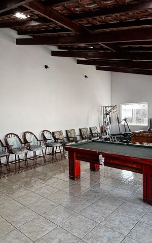 Casa para alugar com 580m², 4 quartos e 30 vagas Casa para alugar com 580m², 4 quartos e 30 vagasÁrea comum