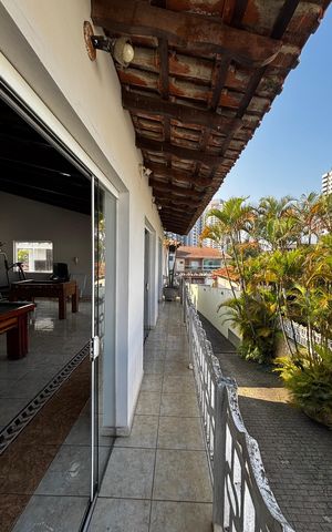 Casa para alugar com 580m², 4 quartos e 30 vagas Casa para alugar com 580m², 4 quartos e 30 vagasVaranda da área comum