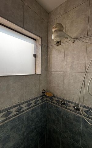 Casa para alugar com 580m², 4 quartos e 30 vagas Casa para alugar com 580m², 4 quartos e 30 vagasBanheiro da Suíte 2