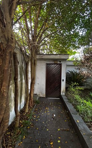 Casa para alugar com 580m², 4 quartos e 30 vagas Casa para alugar com 580m², 4 quartos e 30 vagasQuintal