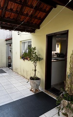 Casa para alugar com 580m², 4 quartos e 30 vagas Casa para alugar com 580m², 4 quartos e 30 vagasQuintal