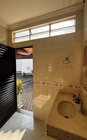 Casa para alugar com 580m², 4 quartos e 30 vagas Casa para alugar com 580m², 4 quartos e 30 vagasLavabo 2