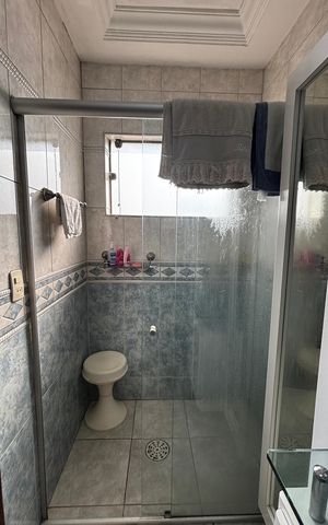 Casa para alugar com 580m², 4 quartos e 30 vagas Casa para alugar com 580m², 4 quartos e 30 vagasBanheiro da Suíte 2