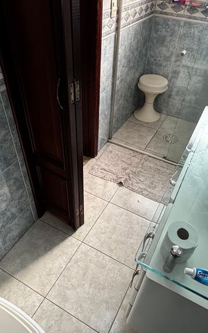 Casa para alugar com 580m², 4 quartos e 30 vagas Casa para alugar com 580m², 4 quartos e 30 vagasBanheiro da Suíte 2